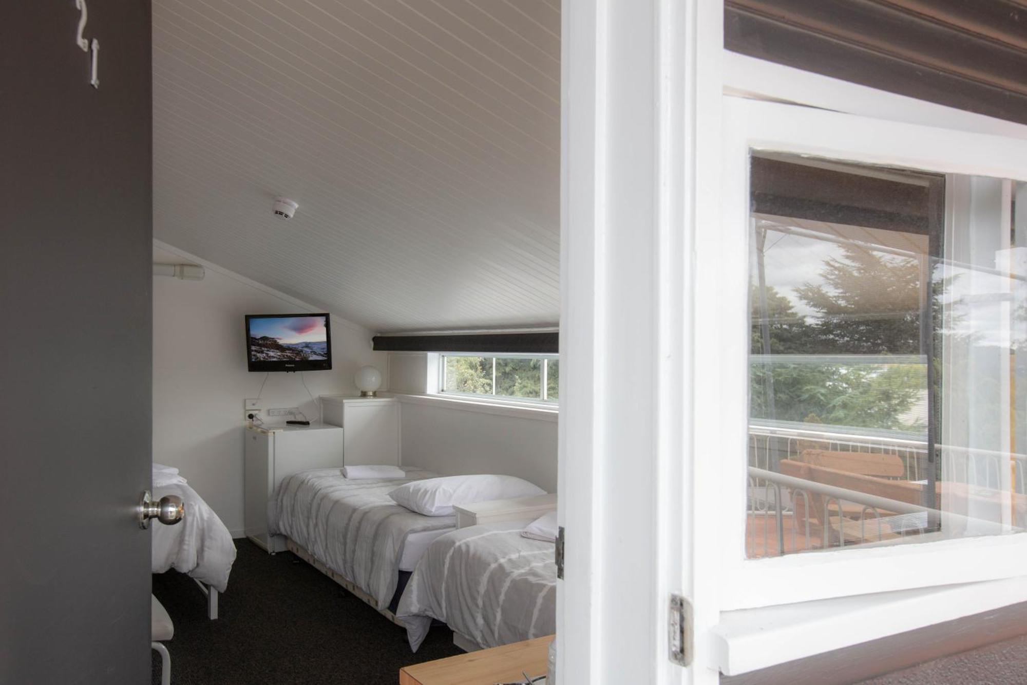 Kookaburra Lodge Jindabyne Rum bild